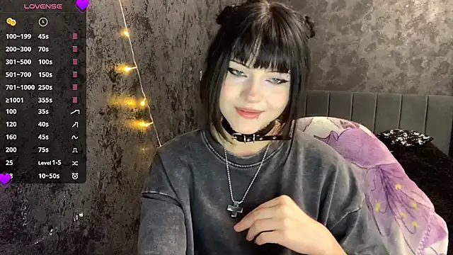 EmilyEmbears Live XXX-chat