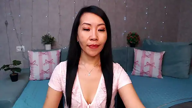 LiaPak Chat XXX in diretta