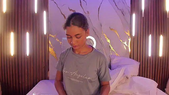 VictoriaDuart live XXX chat