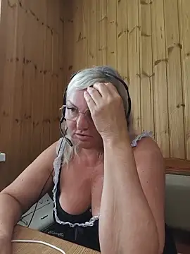 White-Chocolatte's Live XXX Chat