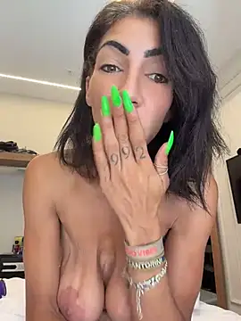 Yasmiinee 即時 XXX 聊天