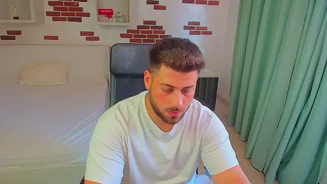 DaxGreer live XXX chat