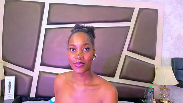 Kelly_Swift live XXX chat