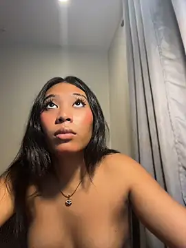 Chat XXX en directo de hugecock_tamira