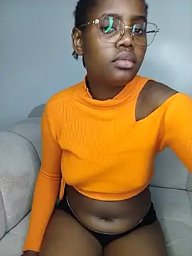 Chat +18 de softglamqueen ao vivo
