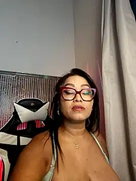 Chat XXX en directo de Yameil