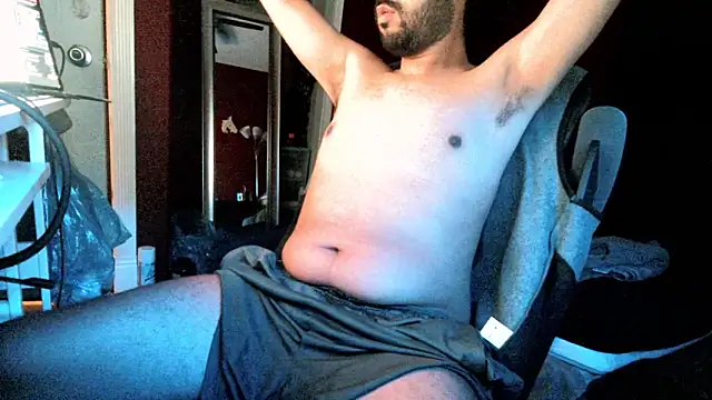 curly_rico Show in webcam