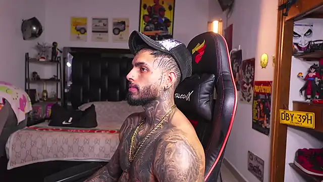 Živý XXX chat logan_hugh8