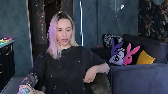 Blckmirrorr's Live XXX Chat