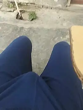 bigh96dik: διαδικτυακό σόου στην κάμερα