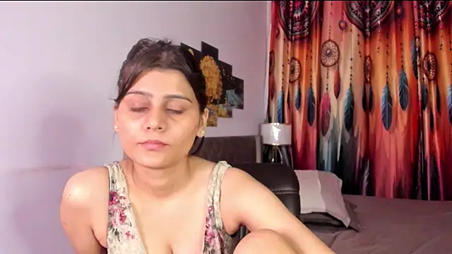 Deanerys লাইভ XXX চ্যাট
