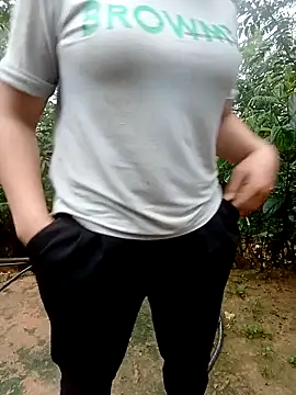 צ'אט XXX בשידור חי של coca_chiuchiu