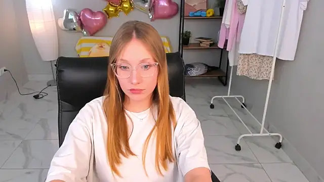 הופעת וובקאם של Elizabeth_Hunt