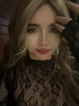 lya_nekko_ Adlı Modelin Canlı XXX Sohbeti