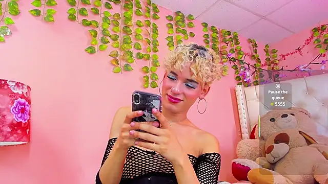 valentinee_xo Adlı Modelin Web Kamerası Şovu