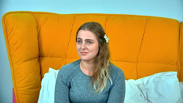 EllaBells live XXX chat