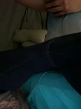 XXX chat uživo modela GusanoDelicioso