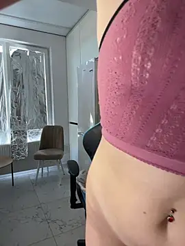 CurlyLaran Live XXX chat