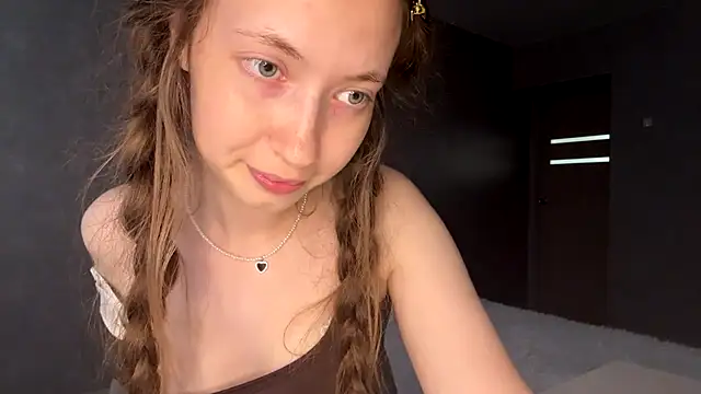 צ'אט XXX בשידור חי של Emily_Mur_