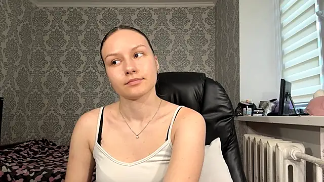 ShaylaChong Adlı Modelin Canlı XXX Sohbeti