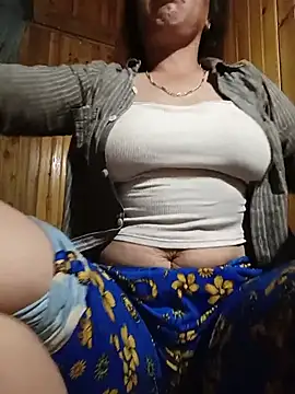 Milla_pussy Adlı Modelin Canlı XXX Sohbeti