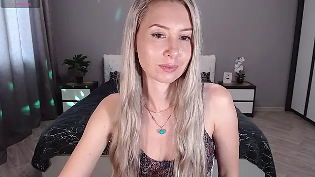 VictoriaTiger's Live XXX Chat