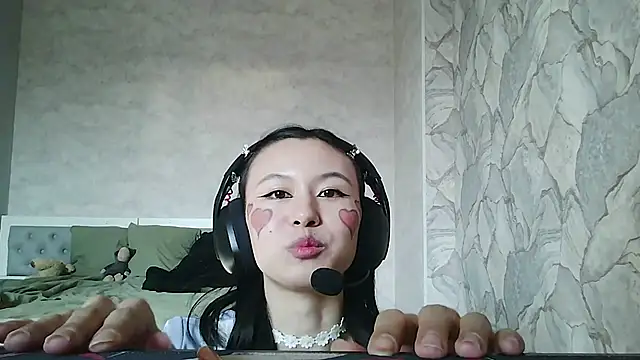JacklynGingrich's Live XXX Chat