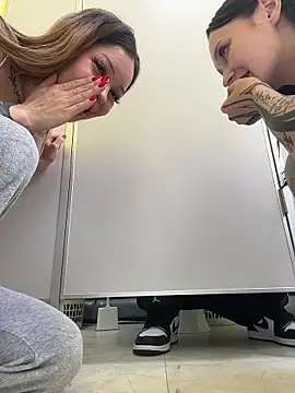 EliteBitch's Live XXX Chat
