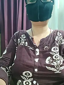 Aishwaryaa_69 Live XXX-Chat