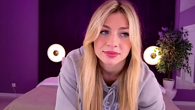HelenaMorgan Adlı Modelin Canlı XXX Sohbeti