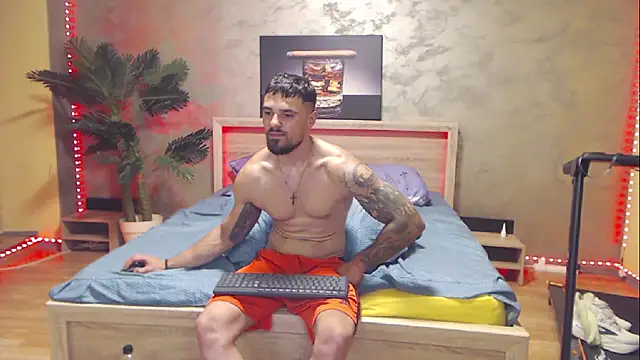 Tiberius_hunk's Webcam Show