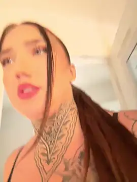 Faith-pawg Show in webcam