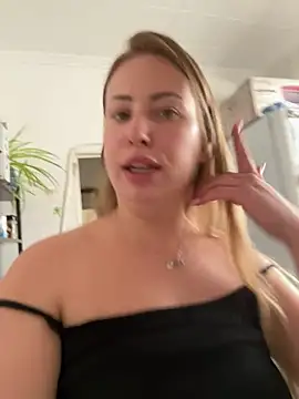 Chat +18 de AlisaWhite ao vivo