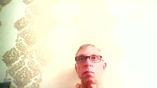 BobbyXRoyal: διαδικτυακό σόου στην κάμερα