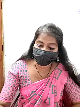 XXX chat uživo modela tamil_Sigappu_Roja