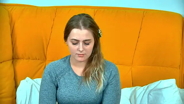 EllaBells live XXX chat