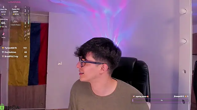 Mikeyvioleta_'s Live XXX Chat