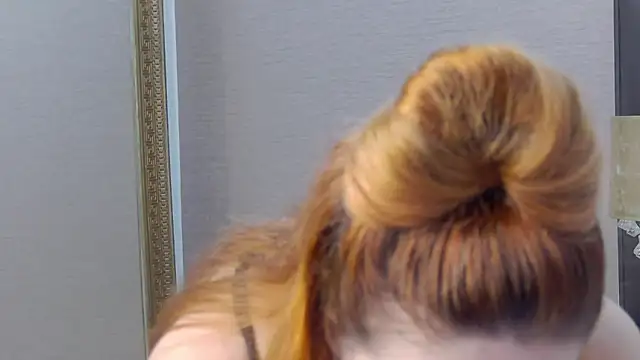 FoxyJoy Adlı Modelin Canlı XXX Sohbeti