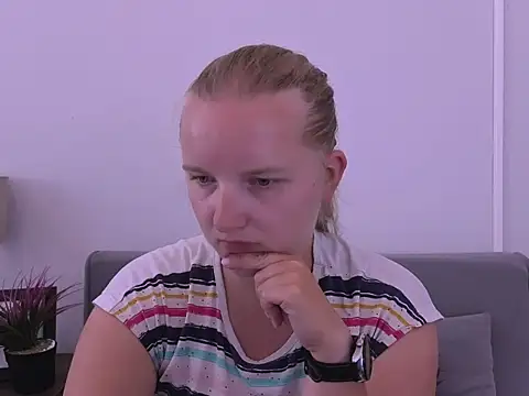 Chat +18 de RoseTeacherX ao vivo