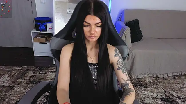 AnacondaOnn's Live XXX Chat