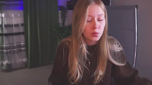 EveMundie Chat XXX live