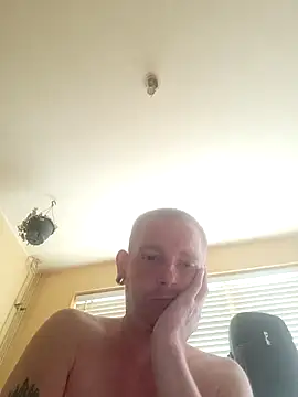 piercingpik Live XXX-Chat