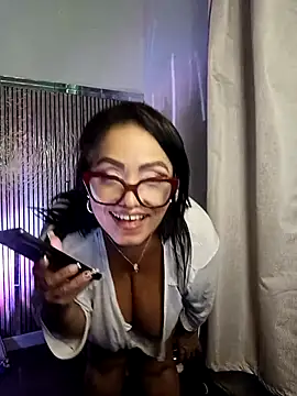 Yameil's Live XXX Chat