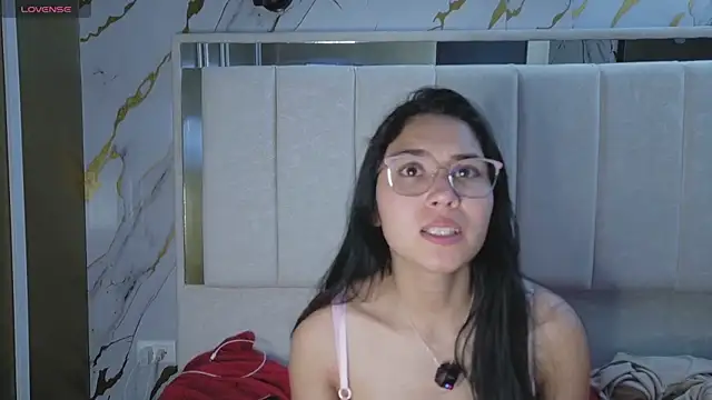 adaira31's Live XXX Chat