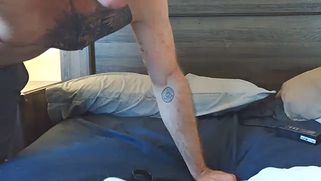 DILFiGuess1 live XXX chat