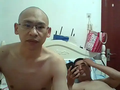 Chatroom XXX en direct de benly888