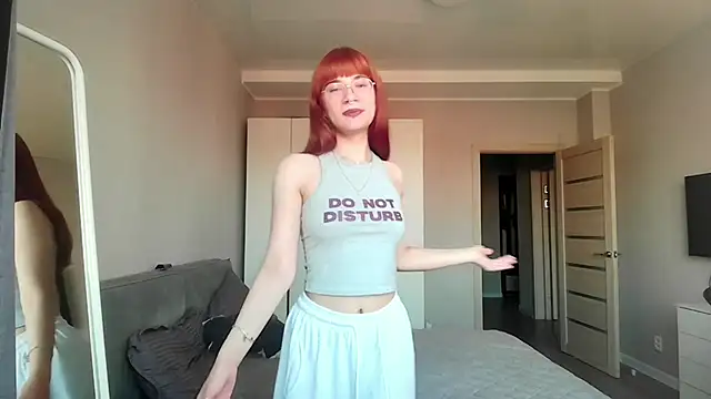NeeCarfave's Live XXX Chat