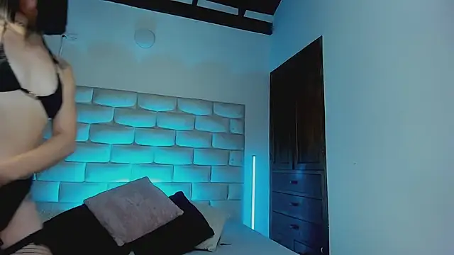 Živý XXX chat HollyGrey_