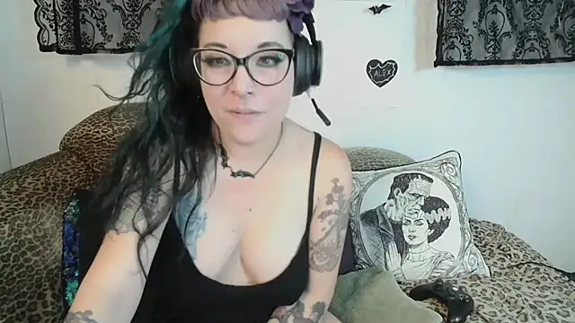 Chat XXX en directo de Missy-Dee