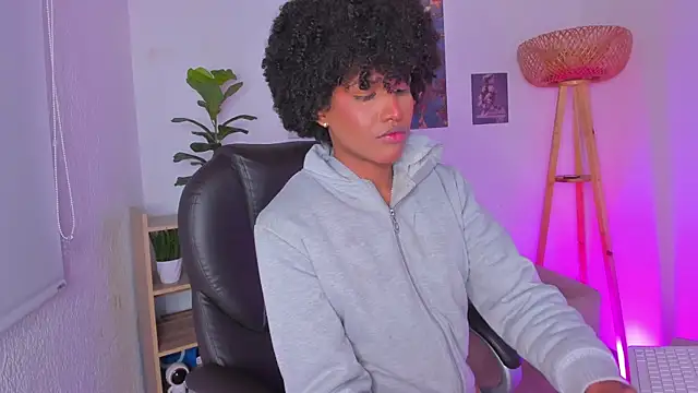 Živý XXX chat NaomiSaenz_